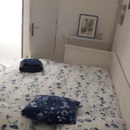 Chez L'habitante Avec Salle De Bain Et Cuisine Communes - Presence D'un * Bordeaux