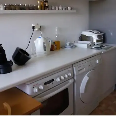 Homestay Chez L'habitante Avec Salle De Bain Et Cuisine Communes - Presence D'un